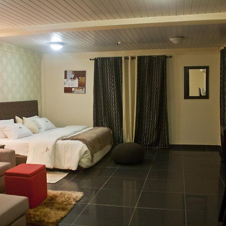 אקרה M Suites Hotel מראה חיצוני תמונה