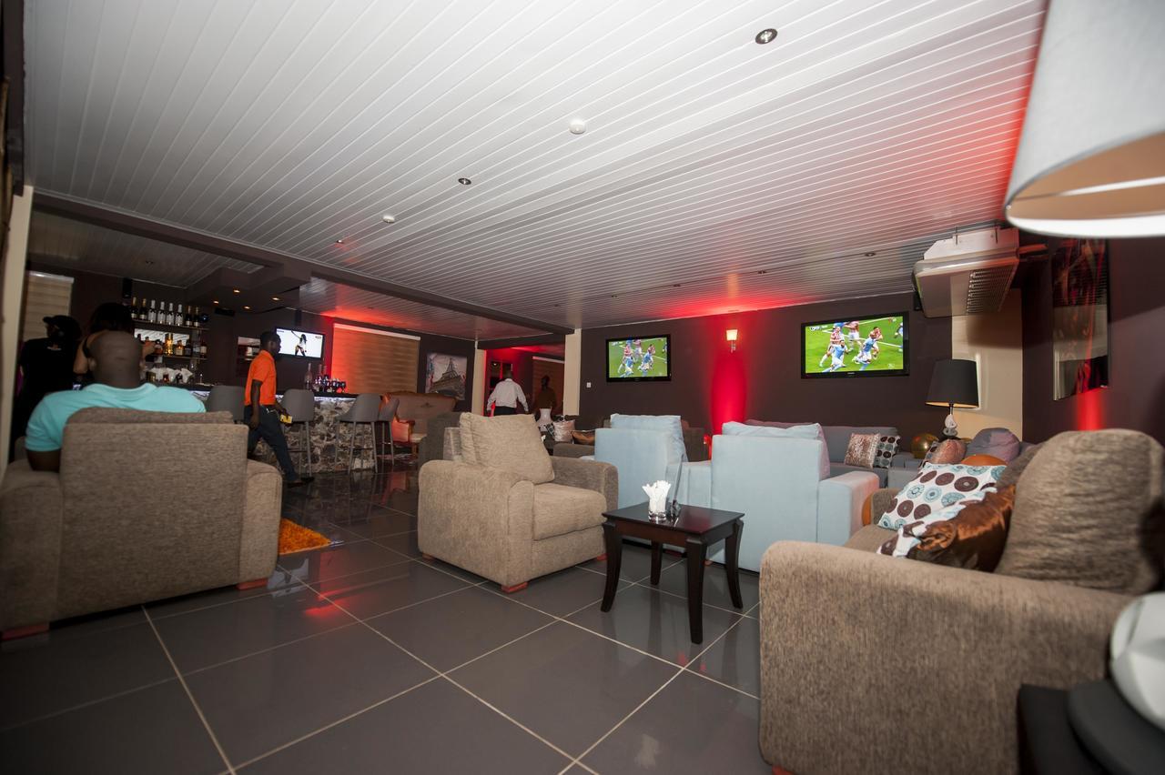 אקרה M Suites Hotel מראה חיצוני תמונה